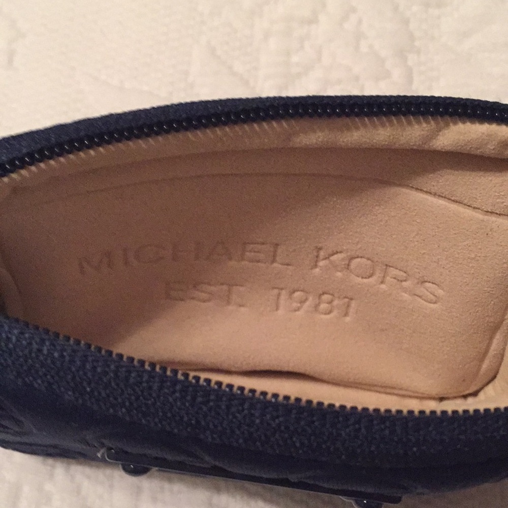 Michael Kors Wristlet - Picture 3 of 4